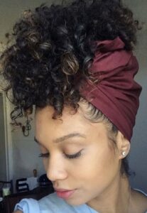 Protéger ses boucles la nuit soie