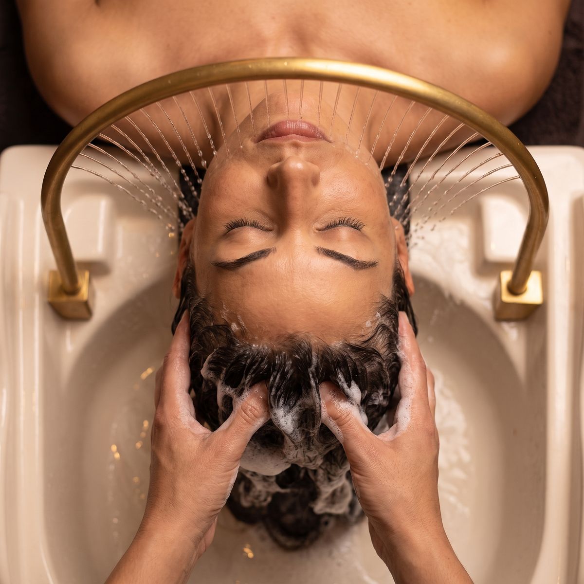Arceau head spa : l'eau et le soin du cuir chevelu